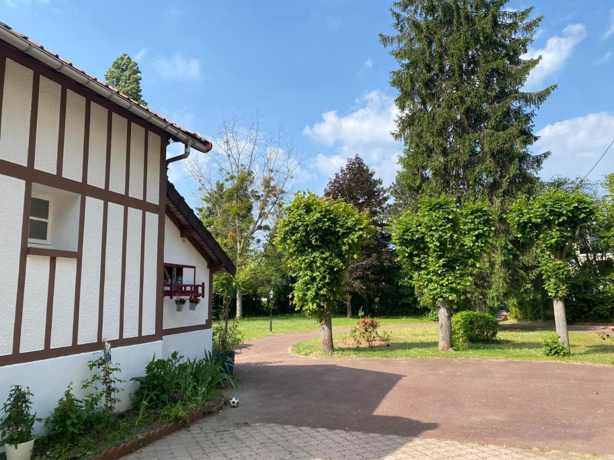 Studio Epicea Avec Jardin Dans Charmante Propriete Méry-sur-Oise Exterior photo